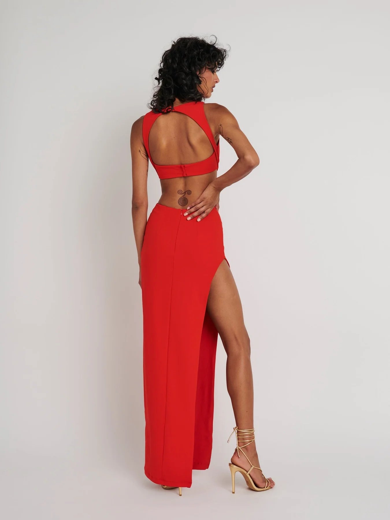 EFFIE KATS ENIKO GOWN IN RED SIZE 8