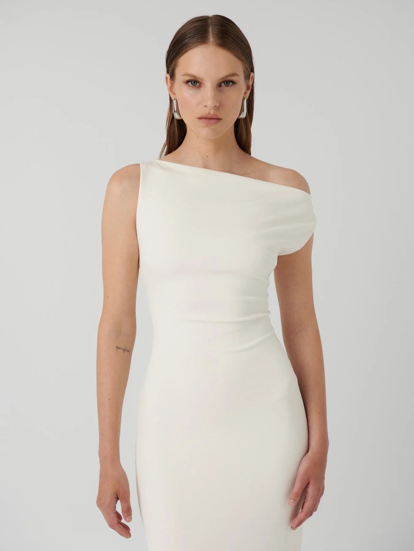 EFFIE KATS INAYA GOWN IN IVORY SIZE 8